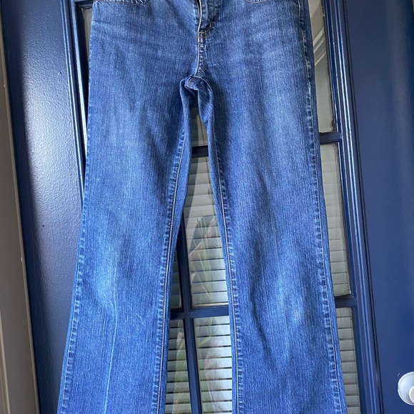 DKNY Jeans! - Picture 2 of 3